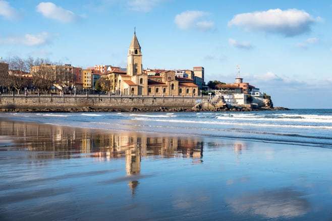 Escapada en Gijón cerca de la playa desde 82€ por noche, para dos personas. Además incluye desayuno | Septiembre