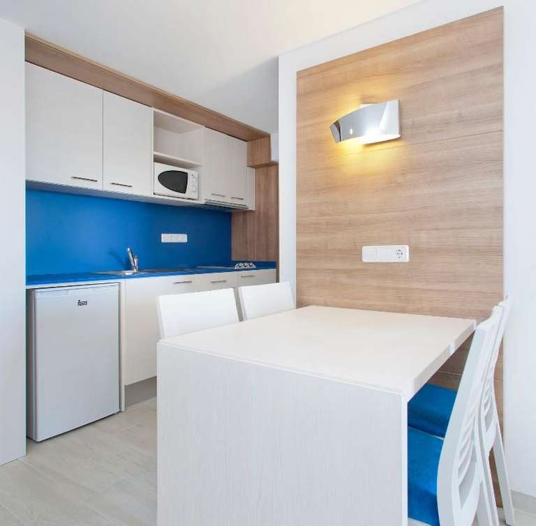 Mallorca + Ferry + Apartamento 3 noches desde 77€ p.p [Marzo]