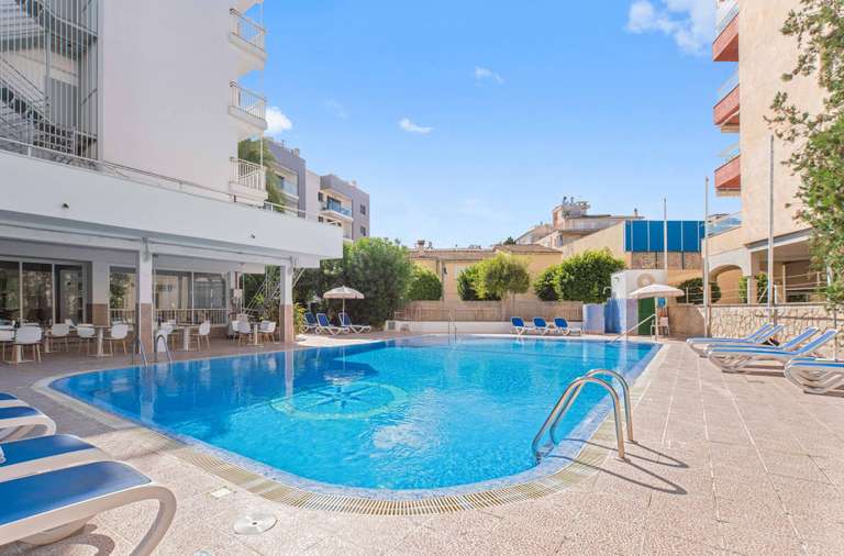 Hotel 3* solo para adultos a 300 metros de la playa de Mallorca [134€ POR PERSONA]