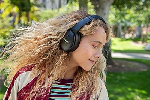 Bose QuietComfort 45 Auriculares inalámbricos Bluetooth con cancelación de ruido y micrófono para llamadas, negro