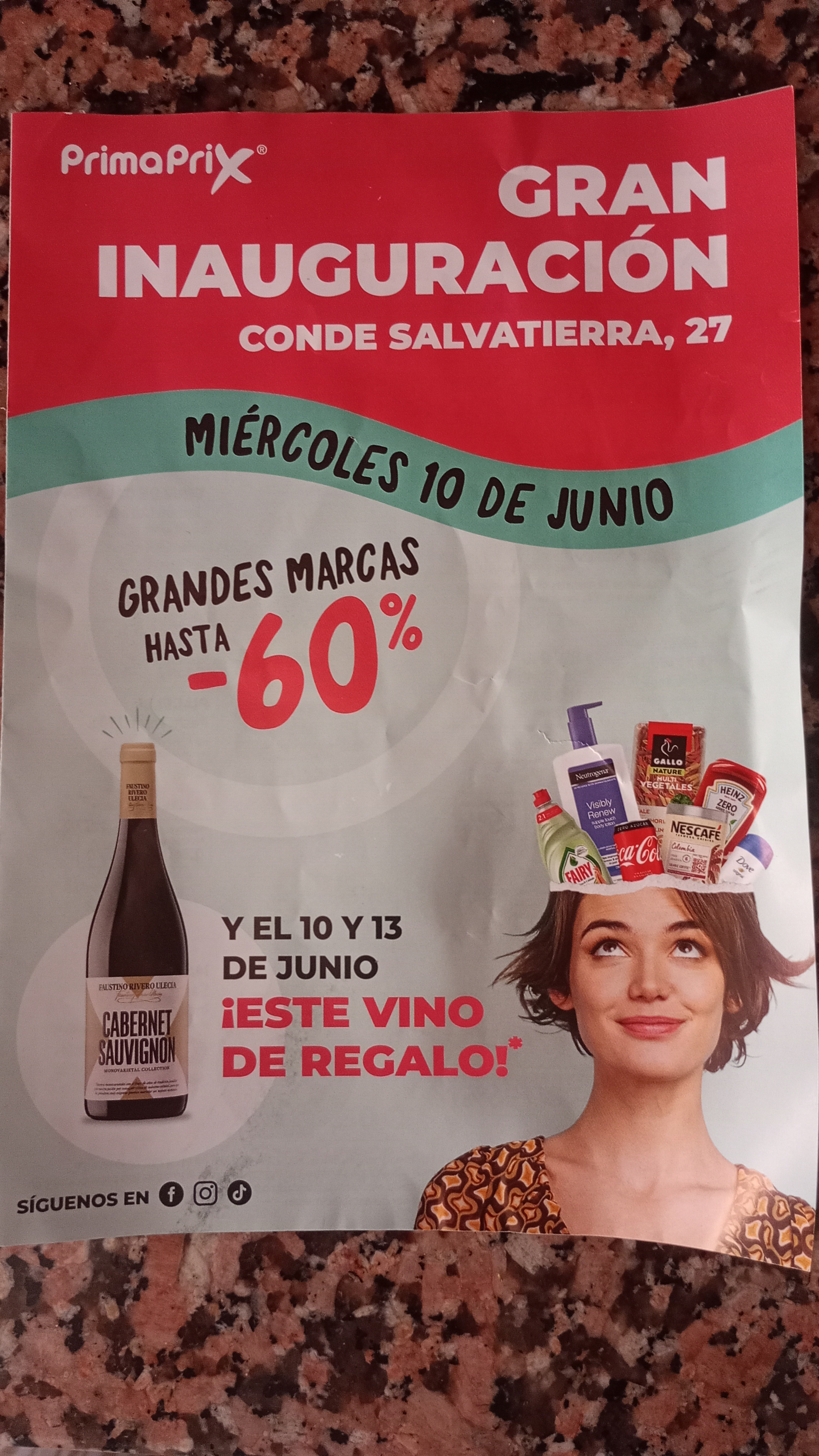 Inaguración con botella de regalo (gastando 3€)