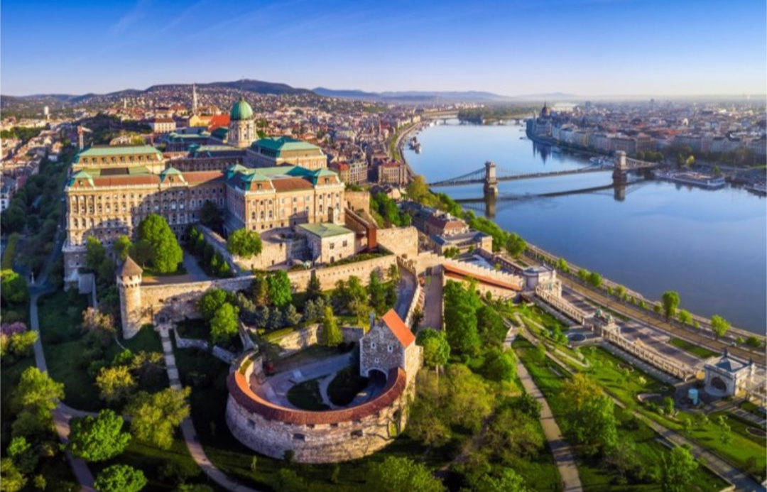 Escapada Budapest en Nov desde BCN/MAD 219€: 3 noches en Hotel 3★ con Desayuno + Vuelos i/v + Tour gratis