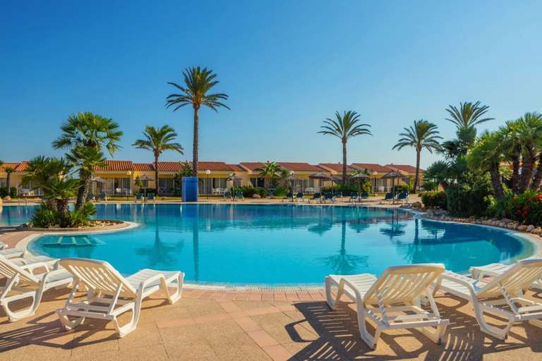 Viaje de 4 a 7 noches a Menorca con vuelos y hotel incluidos | 118€ POR PERSONA