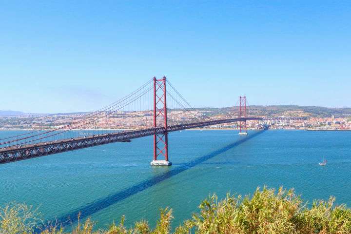 Viaje 4* a Lisboa con crucero por el Tajo Vuelos, hotel 4* con desayunos y crucero por el río por 189 euros! PxPm2 Hasta agosto