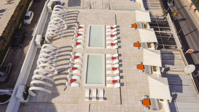 Ibiza: 4 noches hotel 4* + vuelo desde 374€ pp (julio)