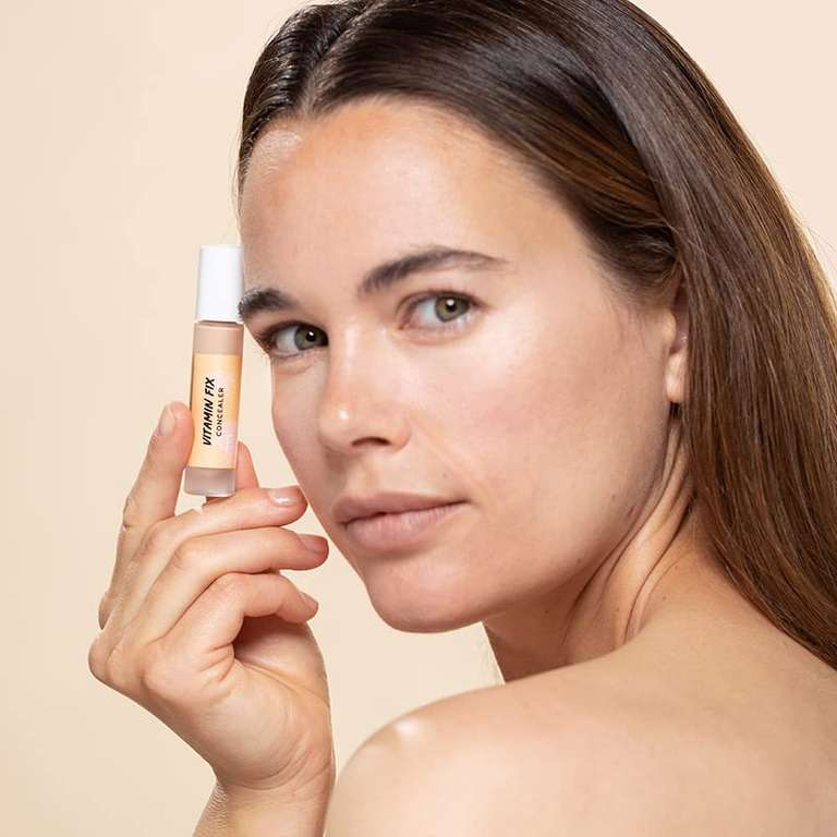 Freshly Cosmetics corrector de maquillaje multiusos Vitamin Fix Concealer. Cobertura media-alta
