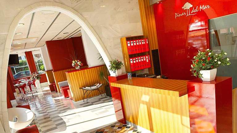 Escapada romántica: Hotel Spa Port D'Aro con desayuno + cava + jacuzzi 84€ 2 personas (junio)