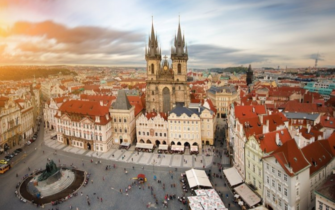 Viaje sorpresa combinando Praga y Budapest: 6 noches en Hotel 3* + Vuelos + Desayunos + Tren/Bus por 399€/pers