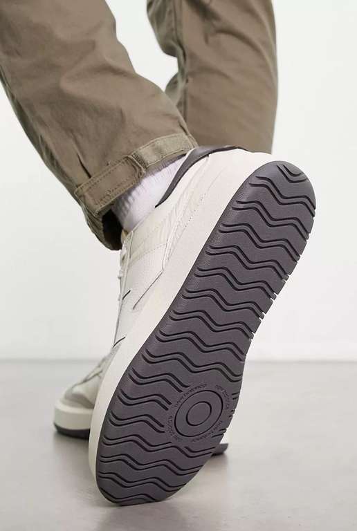 Zapatillas de deporte blancas y negras CT302 New Balance