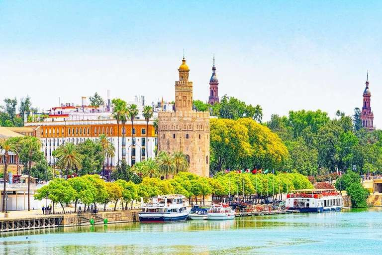Escapada romántica por Sevilla Hotel 4* con un paseo en barco por el Guadalquivir Desde 45€ PxP / Día