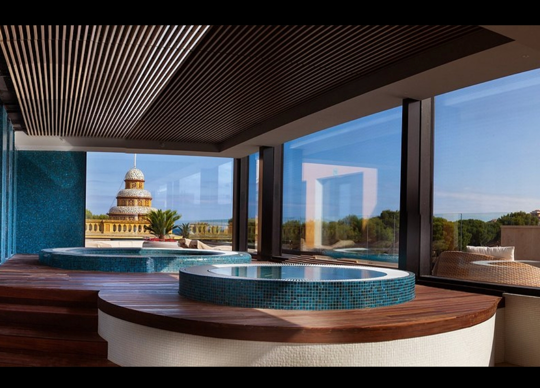 ELKE SPA HOTEL ¡UN LUJO DE RELAX EN 1 ª LÍNEA DE PLAYA EN GIRONA! Hotel 4* SUP. con DESAYUNO+Acceso a SPA | Sant Feliu de Guixols (sep)
