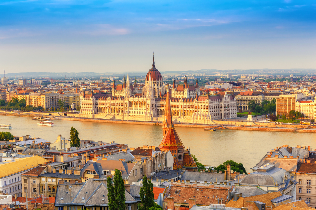 BUDAPEST, la joya del Danubio. VUELOS+HOTELAZO 4* con DESAYUNO en el centro, vistas panorámicas y entretenimiento | Hungría (sep)