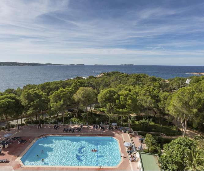 Ibiza todo incluido 369€/p= 7 noches en hotel 3* con TI + vuelos desde Barcelona