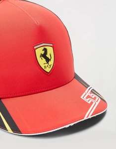 Gorra réplica de Carlos Sainz - Scuderia Ferrari 2022