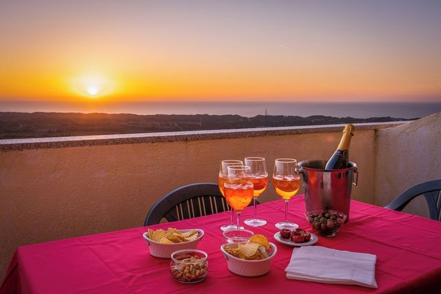 ¡COSTA NORTE DE CERDEÑA!. Desde 5 NOCHES: FERRU con tu coche + Apartamentos céntricos a un paso de la playa | Badesi (sep)