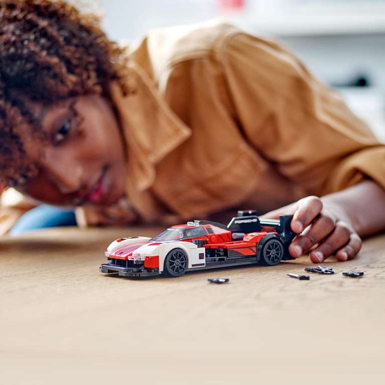 LEGO 76916 Speed Champions Porsche 963, Maqueta de Coche para Construir, Deportivo, Réplica Coleccionable con Mini Figura de Piloto