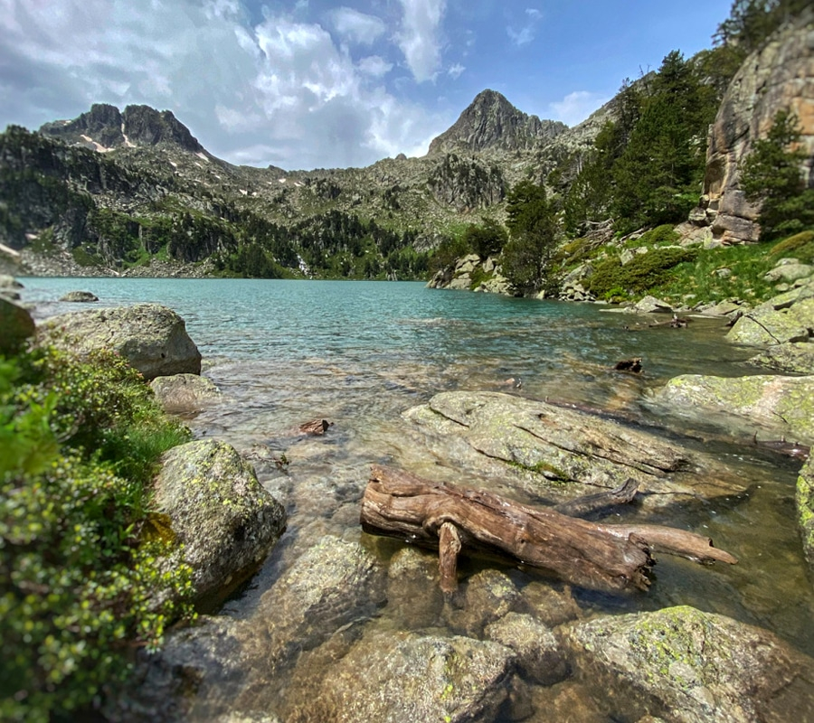 PIRINEO CATALÁN - Hotel 3* con Desayuno y Descenso de rafting | Aventura en Llavorsí (Julio y Septiembre) desde 67 euros