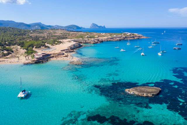 7 Noches en Ibiza y Formentera: hoteles + vuelos + traslados + ferry 765€/persona en Junio