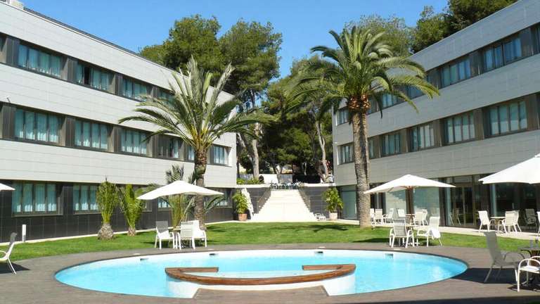 Escapada completa en Alicante con hotel 3* con cena incluida y entradas a Terra Mítica en Junio !! por 85 euros!! PXPm2