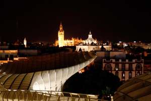 Sevilla!! Noche de hotel en plena plaza de la Encarnación y con vistas a la catedral por 24,50 euros!! PxPm2 De Octubre a Febrero