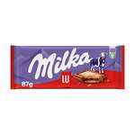 Una tableta de 87g de chocolate MILKA con galletas LU