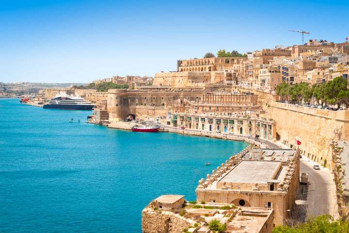 Viaje a Malta ¡3 a 7 noches! Vuelos directos + 3 a 7 noches hotel muy cerca de la playa por 162 euros! PxPm2 mayo