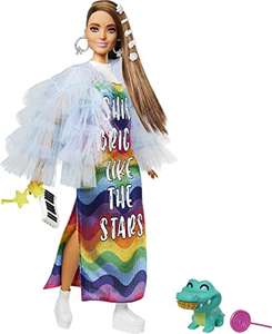 Barbie Extra Muñeca Morena articulada con Vestido Arcoiris, Accesorios de Moda y Mascota (Mattel GYJ78)