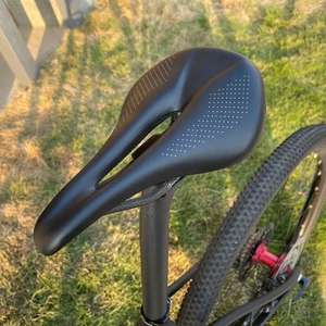 ELITA ONE-sillín de carbono y cuero para bicicletas MTB o carretera con un peso de 96g