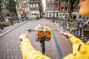 Viaje a Ámsterdam en hotel 4* Vuelos y 2 o 3 noches en hotel 4* con skybar y vistas panorámicas de la ciudad por 281 euros! PxPm2 junio