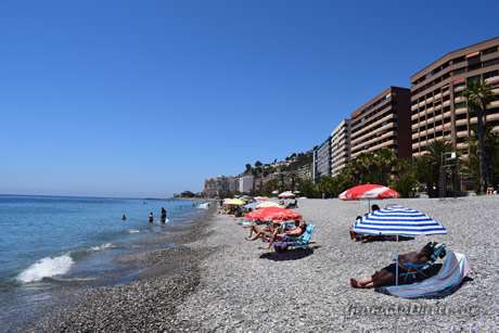 Disfruta de la costa tropical de Almuñecar, Granada con alojamiento en hotel 4* con desayuno [Precio por persona, junio-septiembre]