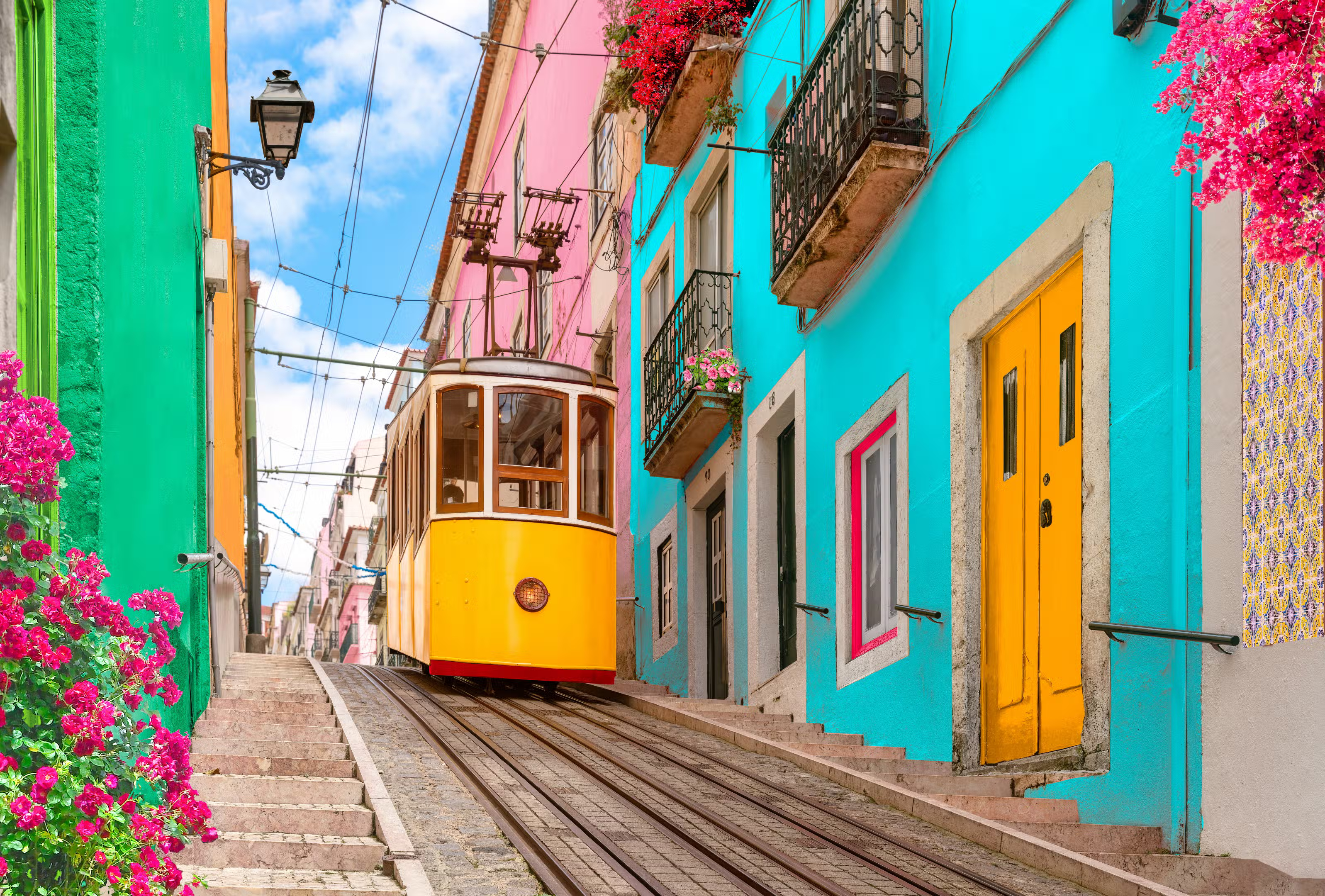 LISBOA desde 114€ por persona: Vuelos + alojamiento Compartido / Salida Desde Sevilla, madrid / Septiembre