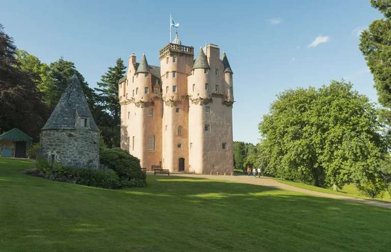 Ruta por los Castillos y Palacios Escoceses: 8 días por Edimburgo, Inverness, Glencoe y más con vuelos, hoteles, coche de alquiler y seguros
