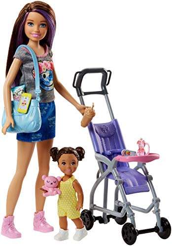Barbie - Muñeca Skipper hermana de Barbie, niñera de paseo - (Mattel FJB00) + Vamos de Viaje, muñeco Ken con accesorios, regalo para niña