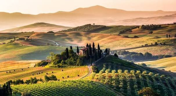 Ruta de 9 días por la Toscana. Vuelos ida y vuelta, hoteles, coche de alquiler y seguro. Desde Madrid el 7 de diciembre la fecha mas barata.