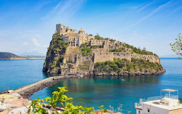 Isquia, Costa Amalfitana y Pompeya. 8 días con vuelos + hoteles + desayunos + traslados + actividades y + por 1199 euros! PxPm2 noviembre