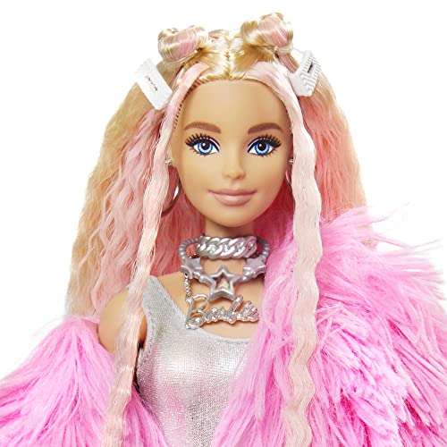 Barbie Extra, muñeca con pelo rosado, chaqueta rosada incluye mascota y accesorios