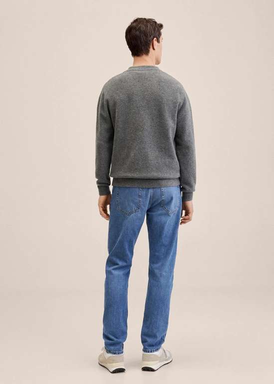 MANGO. Jeans Bob straight-fit lavado medio. Tallas 38,40 y 42.