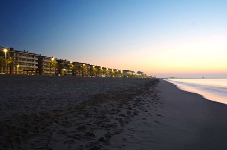 Calafell, 2 noches en hotel 3* Pensión Completa primera línea de playa desde 86€ p/p