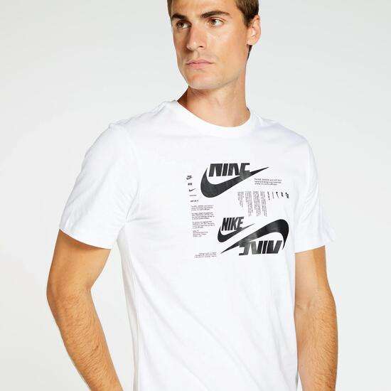 Camiseta Nike Multiswoosh