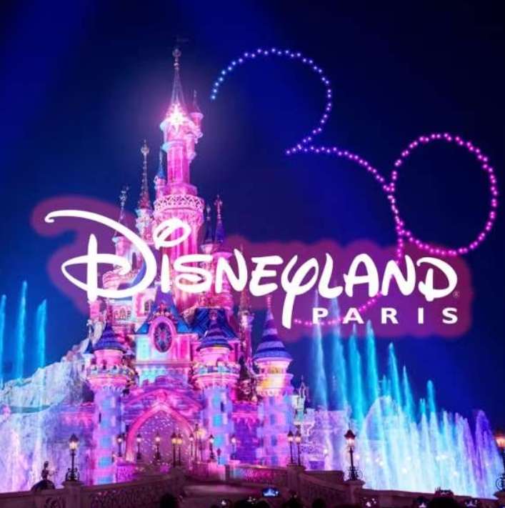 Disneyland París- Entradas al parque+ Noches de Hotel 4* + Desayunos + guía de viaje (Sep-Nov) P.p