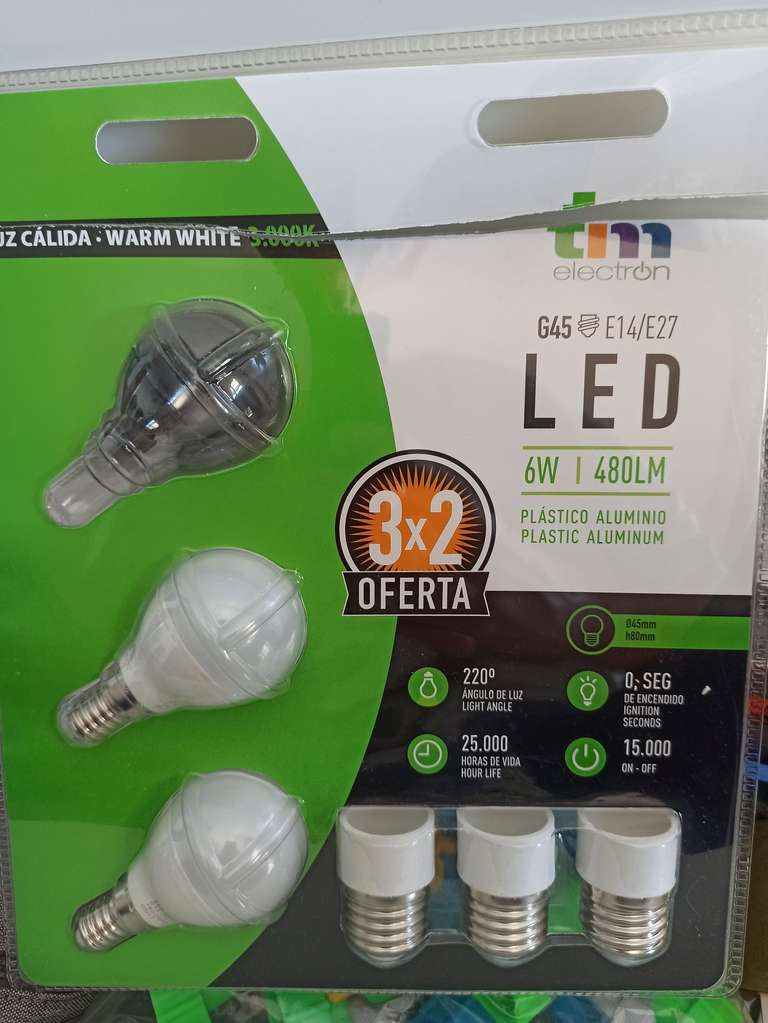 Pack 3 bombillas LED 6w 480 lúmenes E14 con adaptador a E27.