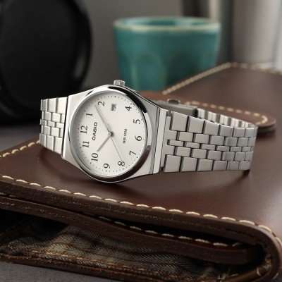 Reloj Casio de la serie Timeless