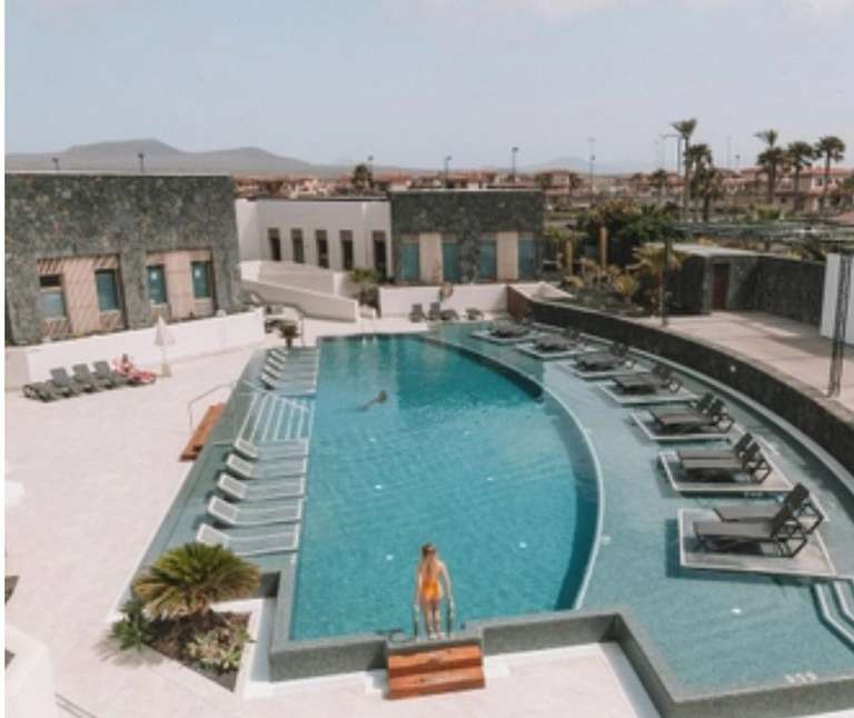 Fuerteventura 4 noches de hotel 4* con vuelos incluidos por solo 156€ (PxPm2)