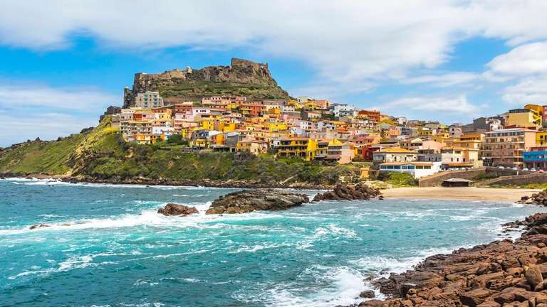 Tus vacaciones de Semana Santa en Cerdeña: Viaje en Ferry con coche incluido y apartamento de 5 noches en Isola Rossa Desde 137€ PxP