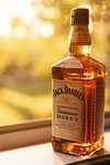 3 X Jack Daniel's Honey Whiskey, Combina Jack Daniel’s Tennessee Whiskey y un Toque de Miel, Sabor Caramelo, 35% Vol. Alcohol, 700ml.