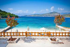 Viaje a la Costa de Albania! Vuelos y de 3 a 7 noches en hotel 4* con desayunos y vistas al mar por 176 PxPm2 mayo