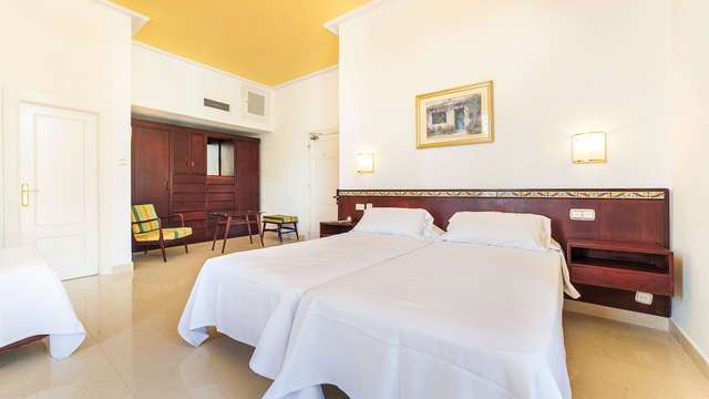 Escapada a Algeciras Hotel Globales 4* con Pensión completa 92€ / 2 personas