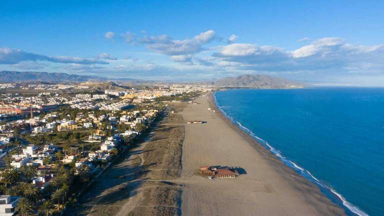 Fin de semana 4*(¡Agosto!) en las playas de Vera, Almería 2 noches con desayunos y cancelación gratis por solo 107€ (PxPm2)