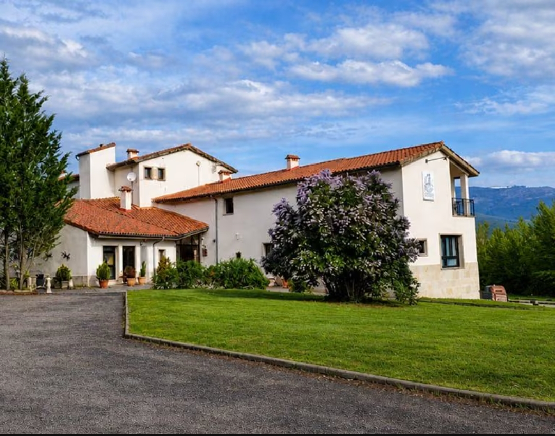¡Escapada en Sotillo del Rincón! Desconecta en un HOTEL 4*+DESAYUNO Adults Only (sep-nov)