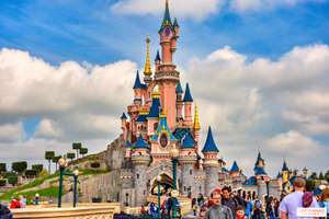 Viaja a Disneyland Paris (Hotel + Vuelos + Entradas) desde 147,70€ por persona!